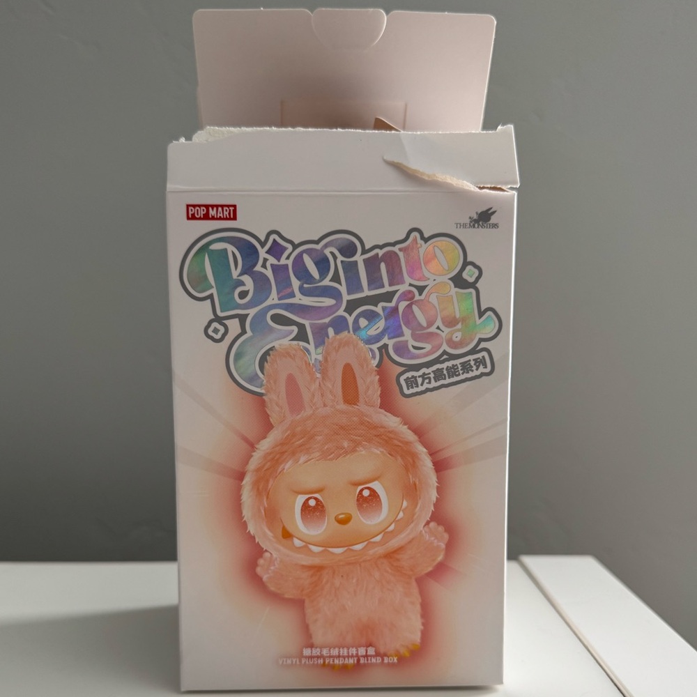 Pop Mart LABUBU Big Into Energy - Happiness - Picture 5 of 8